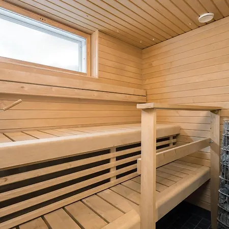 Cozy With Sauna, Outside Jacuzzi & Breakfast * Espoo