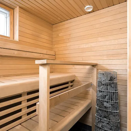 Cozy Holiday Apartment With Sauna & Outside Jacuzzi エスポー