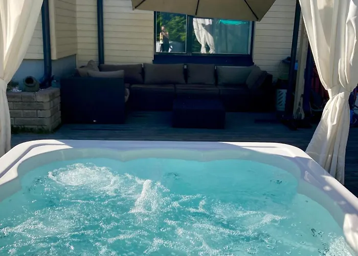 Cozy Holiday Apartment With Sauna & Outside Jacuzzi * Эспоо